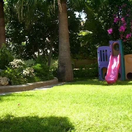 Jasmine Hotel apartamentowy 3*