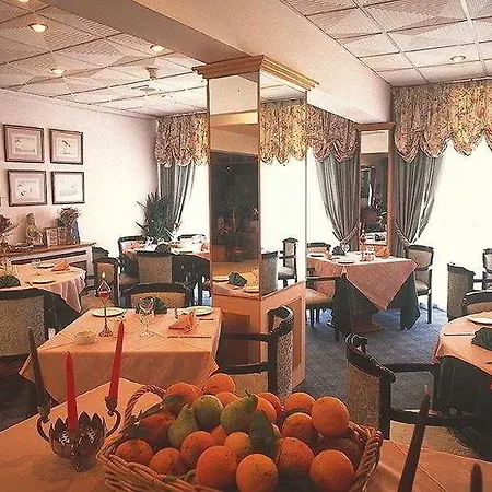 Jasmine Hotel apartamentowy 3*